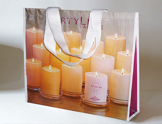 Non-Woven-Tragetasche für Partylite mit Kerzen individuell bedruckt